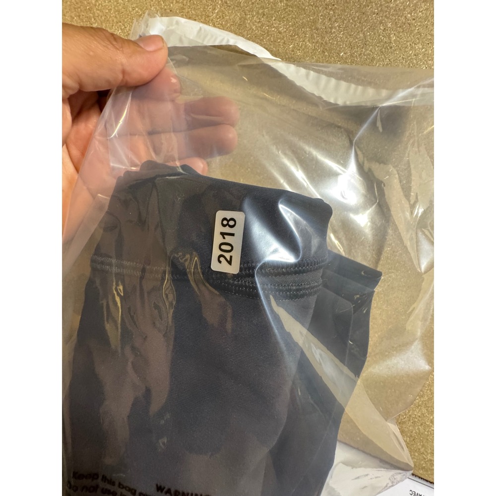 Lululemon All The Right Places Crop II Black Leggings Mesh Pockets Size 8 2018 - Picture 6 of 8